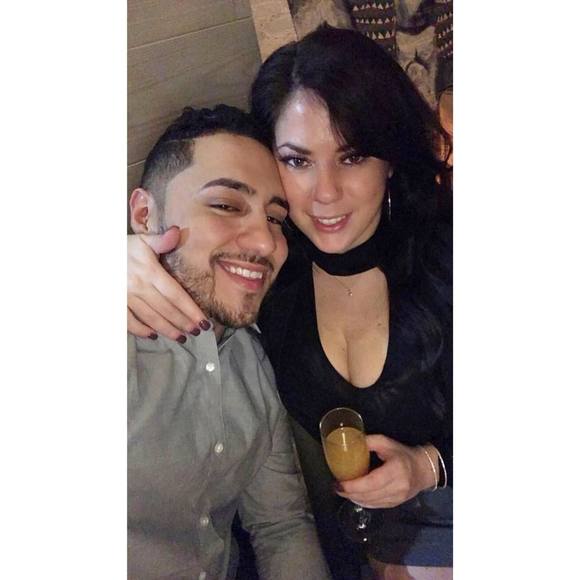 Meet your Posher, Chris - Picture 1 of 1